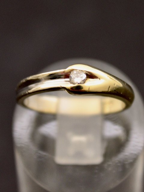 14 carat gold ring