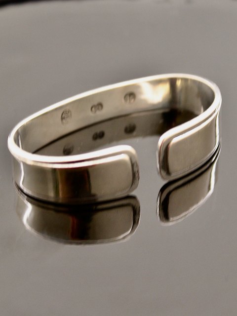 Olympia 830s napkin ring
