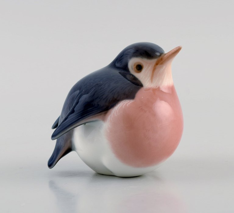 Francis Valdemar Platen-Hallermundt for Royal Copenhagen. Porcelain figurine. 
Bird. Model number 2266. Early 20th century.
