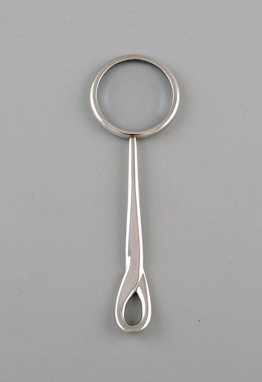 Tiffany & Company, New York. Magnifying glass in sterling silver. 1980s. 
Designed by Elsa Peretti.
