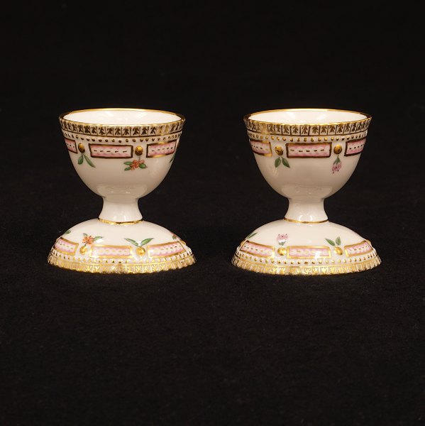 Pair of Flora Danica eg cups. #20/3530. Good condition. H: 5,7cm