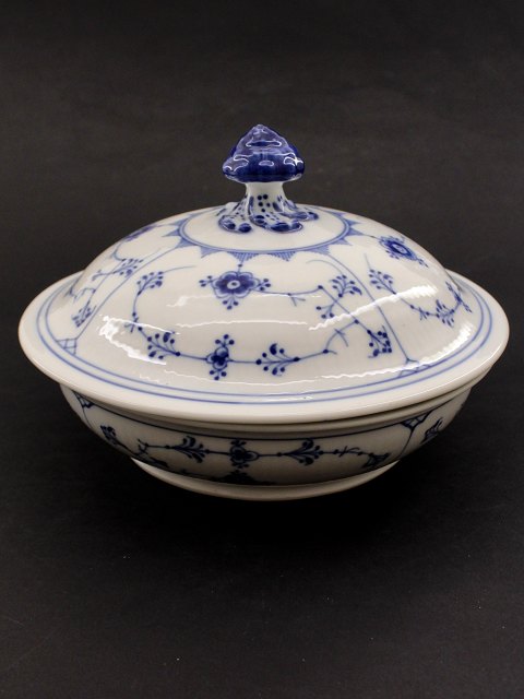 Blue fluted dish with lid 1/397