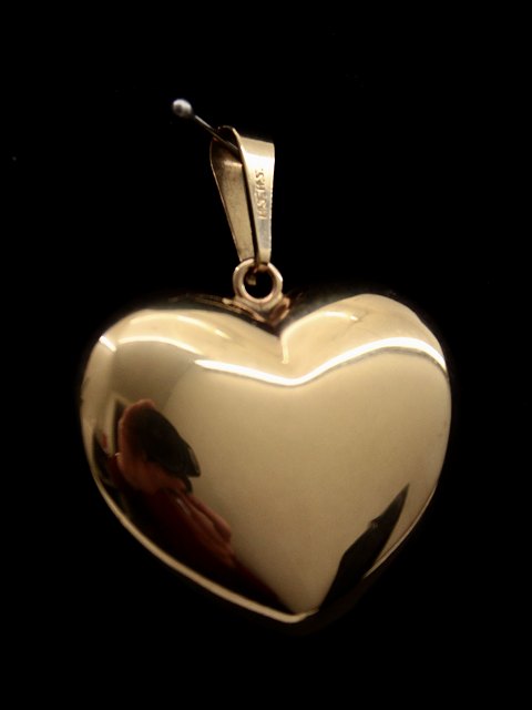 8 carat gold heart