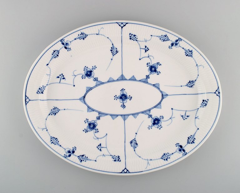 Large oval Royal Copenhagen Blue Fluted Plain serving dish. Model number 1/192. 
Dated 1894-1900.
