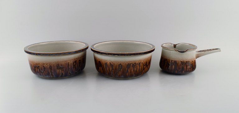 Bing & Grøndahl Mexico dinner service. Saucepan and two bowls in glazed 
stoneware. Danish design, 1970s / 80s.
