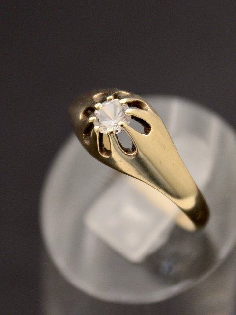 8 carat gold ring