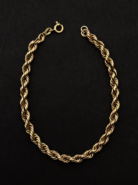 8 carat gold  bracelet