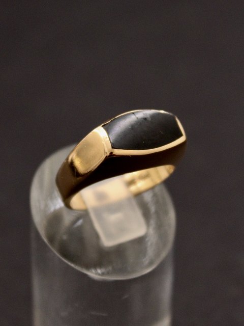 14 carat gold ring