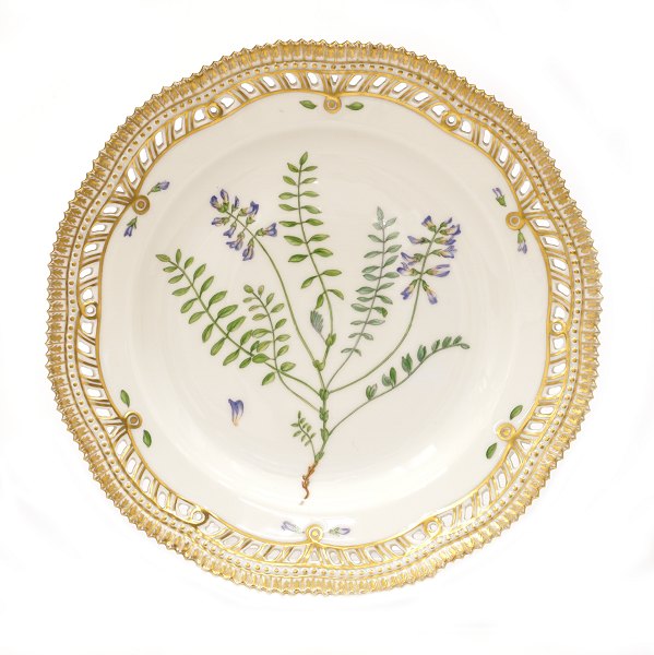 Royal Copenhagen Flora Danica porcelain dinner plate. #3553. D: 25,5cm