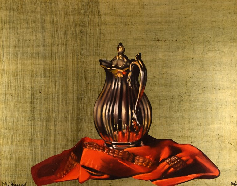 Matt W. Huggins, American artist. Oil on board. "Silver pitcher on red cloth". 
1980s.
