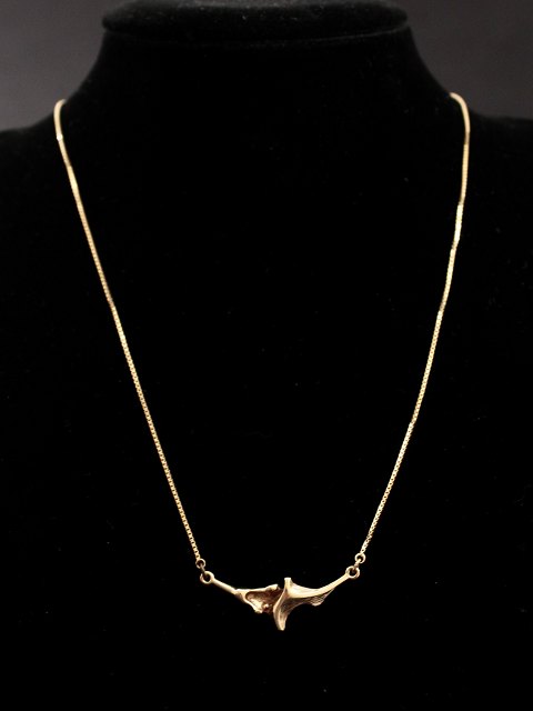 8 ct. gold necklace