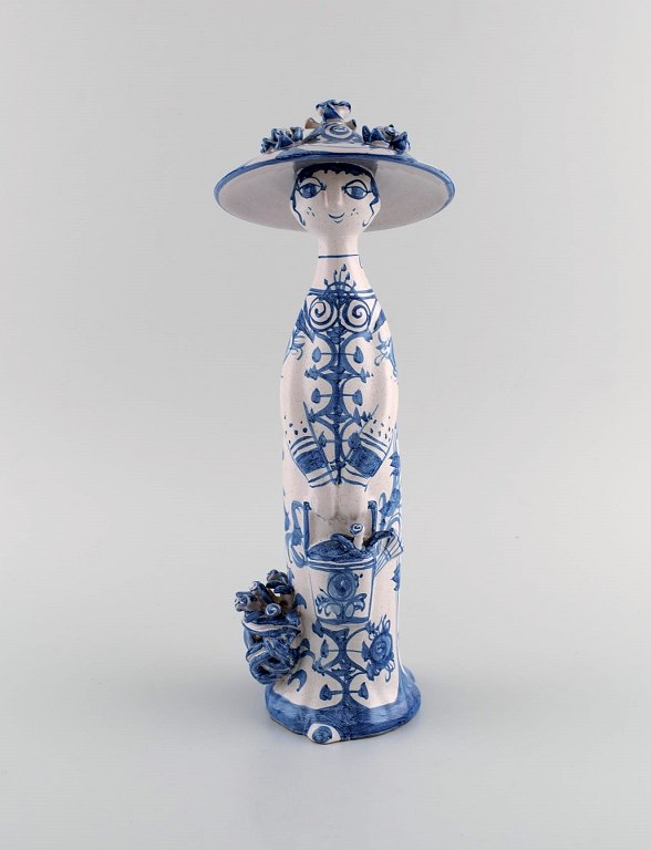 Bjørn Wiinblad (1918-2006), Denmark. Unique figure in hand-painted ceramics. 
"Summer" in blue "Seasons" from 1973.
