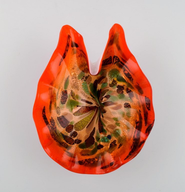 Murano skål i polykromt mundblæst kunstglas. Orange baggrund. Italiensk design, 
1960