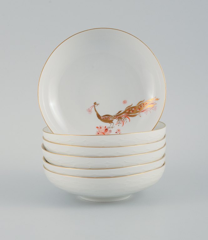 Meissen, Germany. A set of six small art deco gold peacock bowls.