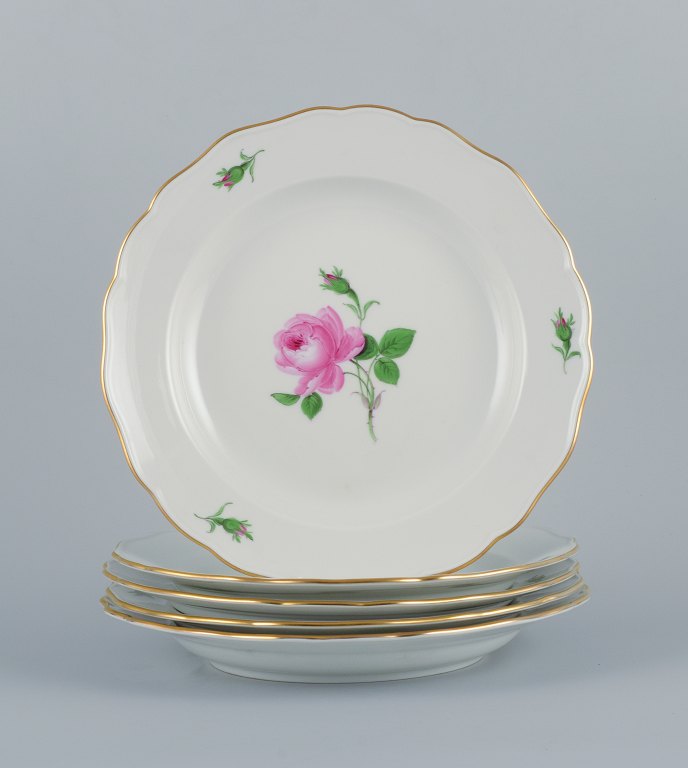 Meissen, Germany, Pink Rose, five dinner plates, hand painted with motif of pink 
roses.