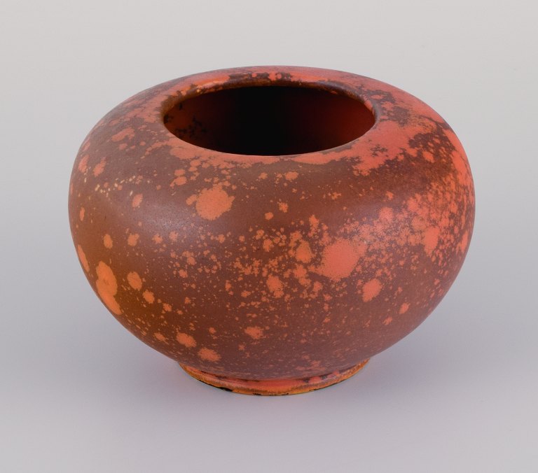 Svend Hammershøi for Kähler, HAK. Round vase in glazed stoneware.
