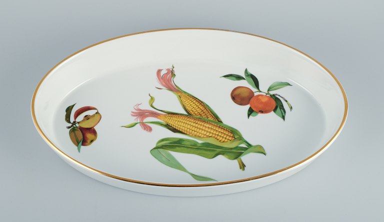 Royal Worcester Evesham Fine Porcelain, England, oval casserole dish with corn 
cob and apples. Golden edge.