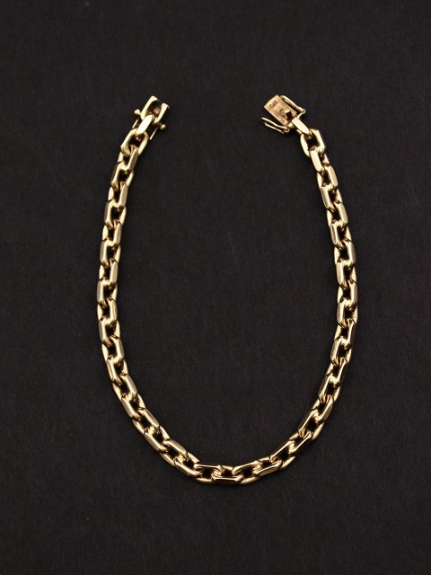 14 carat anchor bracelet
