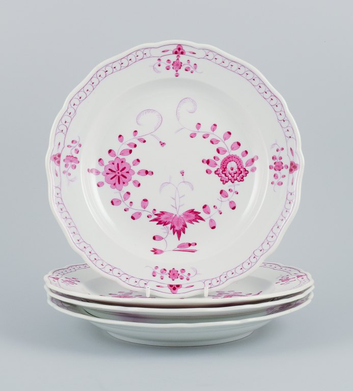 Meissen, Pink Indian, a set of four dinner plates.