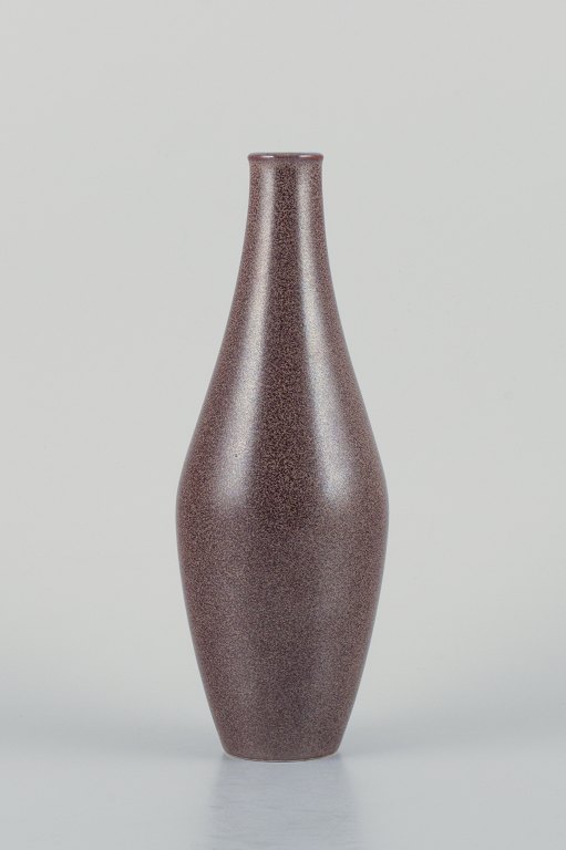 Europæisk studiokeramiker, keramikvase med spættet glasur i brune nuancer.