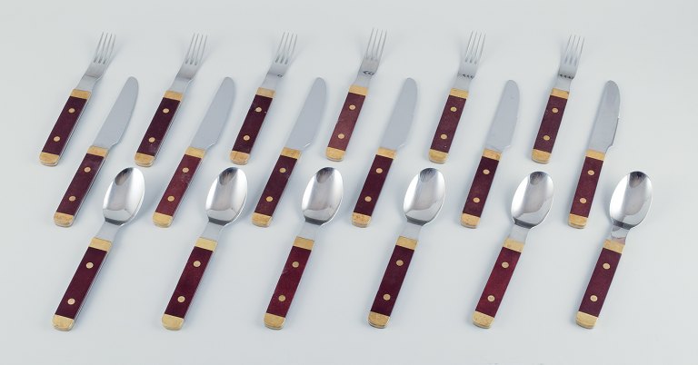 GAB-Gense, a complete set of six-person dinner cutlery in retro style.