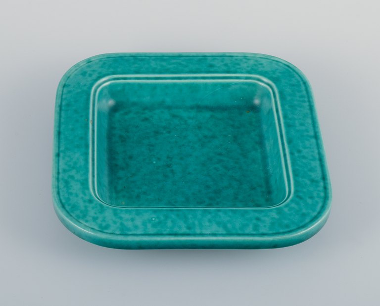 Wilhelm Kåge (1889-1960) for Gustavsberg, ceramic square bowl.
Classic green glaze from the Argenta series.