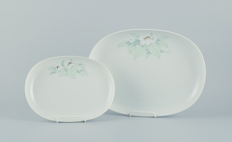 Tapio Wirkkala (1915-1985) for Rosenthal Studio-linie, "Century Blütentraum". 
Two oval dishes decorated with a flower motif.