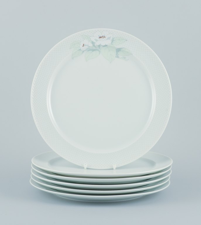 Tapio Wirkkala (1915-1985) for Rosenthal Studio-linie, "Century Blütentraum". A 
set of six dinner plates decorated with a flower motif.