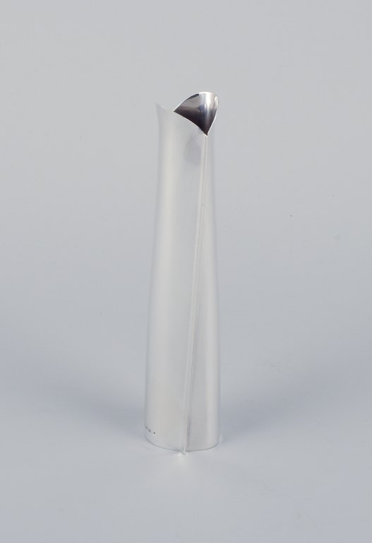 Tapio Wirkkala (1915-1985), Finnish silversmith. Modernist silver vase.