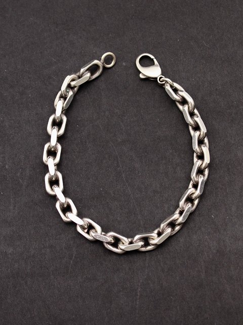 Sterling silver anchor bracelet