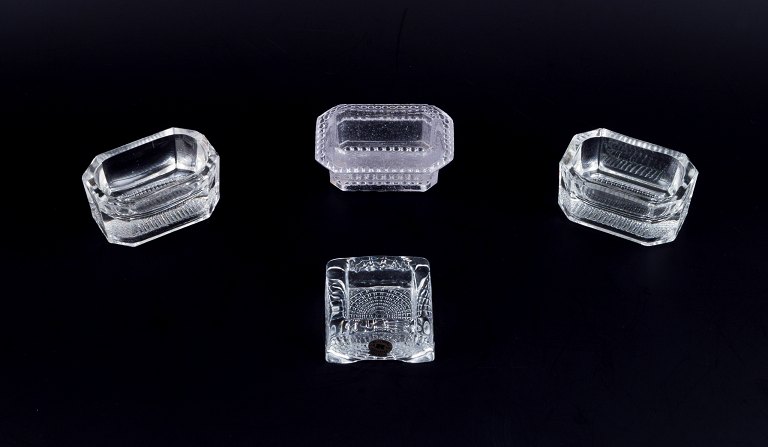 Fåglavik Glasbruk (1874-1980), Sweden.
Four salt cellars in clear handcrafted glass.