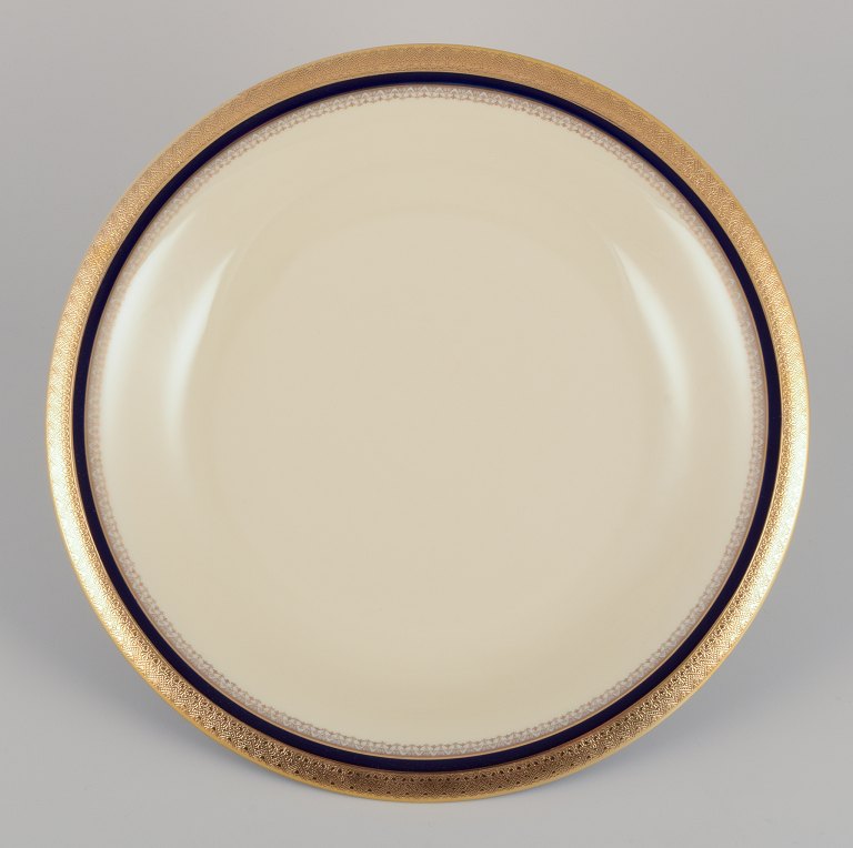 Hutschenreuther, Germany. Large round serving platter from the "Margarete" 
series.