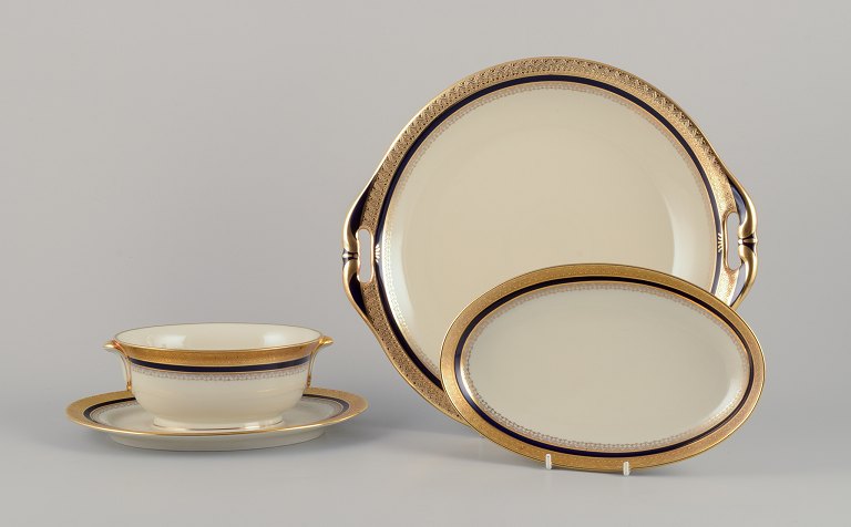 Hutschenreuther, Germany. Two plates and a sauce boat from the "Margarete" 
series.