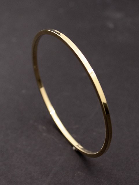 8 carat gold bangle