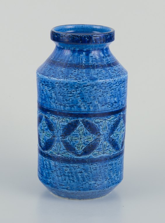 Aldo Londi for Bitossi. Large vase in Rimini blue glazed ceramic.