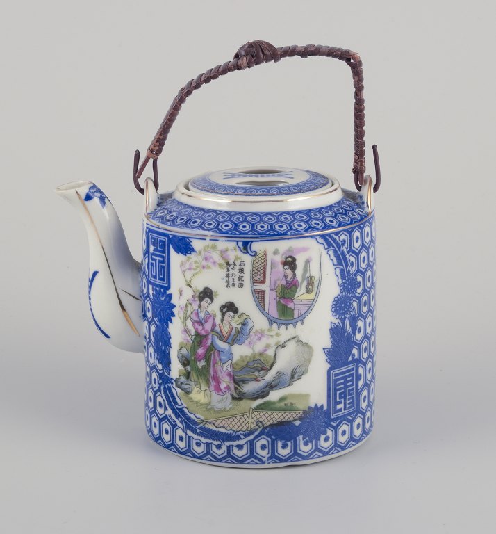 Chinese porcelain teapot.