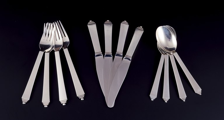 Georg Jensen Pyramid. Complete lunch service for four people.