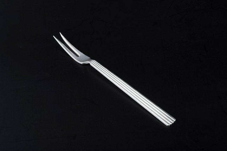 Georg Jensen, Bernadotte
Sterling silver serving fork