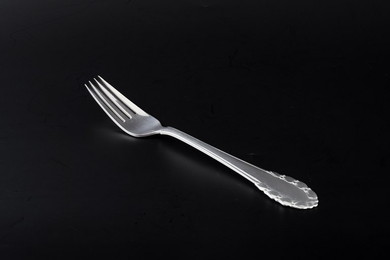 Georg Jensen
Dinner fork in the “Lily of the Valley” pattern.