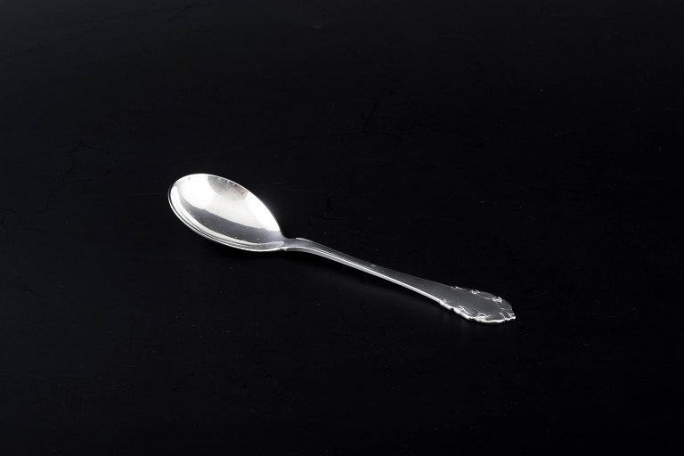 Georg Jensen, Denmark, c. 1933–1944
Jam spoon in the "Lily of the Valley" pattern.
