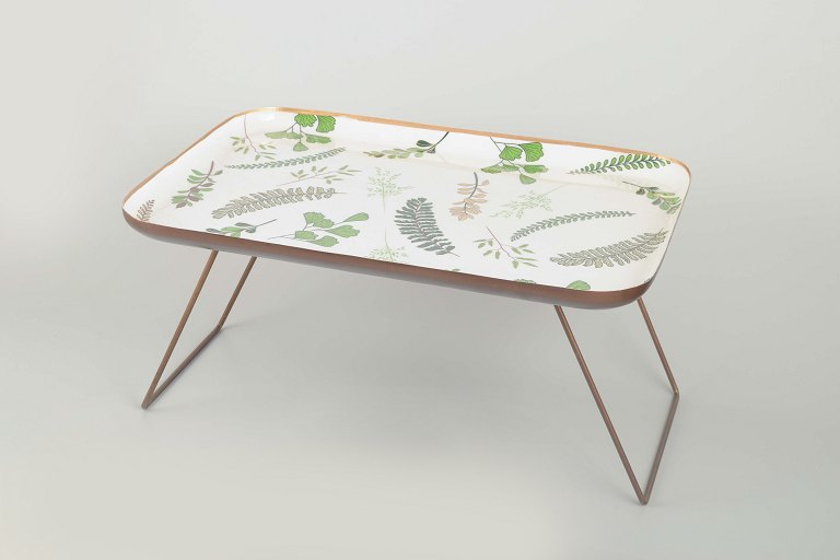 Josef Frank (1885–1967) for Svenskt Tenn
Bakkebord, model med botanisk motiv.