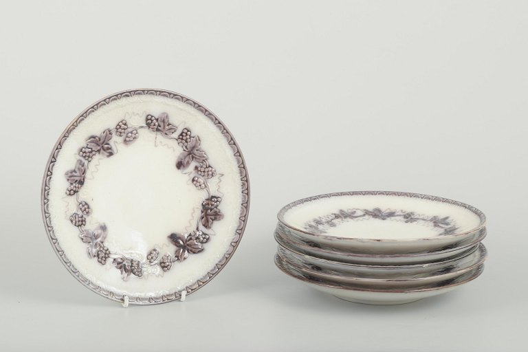 Gefle Plates “Mullbär”, 1930s
Set of 6 round faience plates.