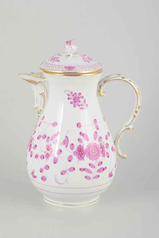 Meissen, “Pink Indian”
Coffee pot, early 20th century.