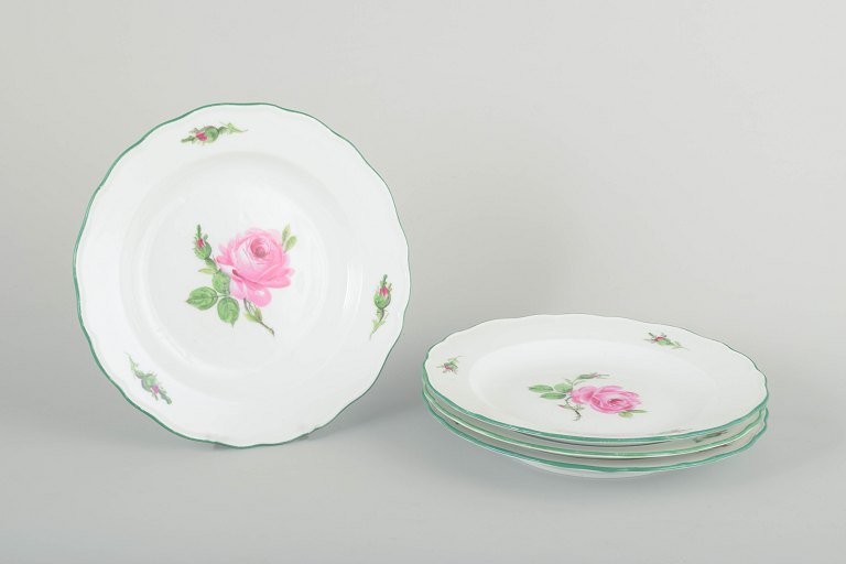 Meissen
4 plates “Pink Rose”, 1930s.
