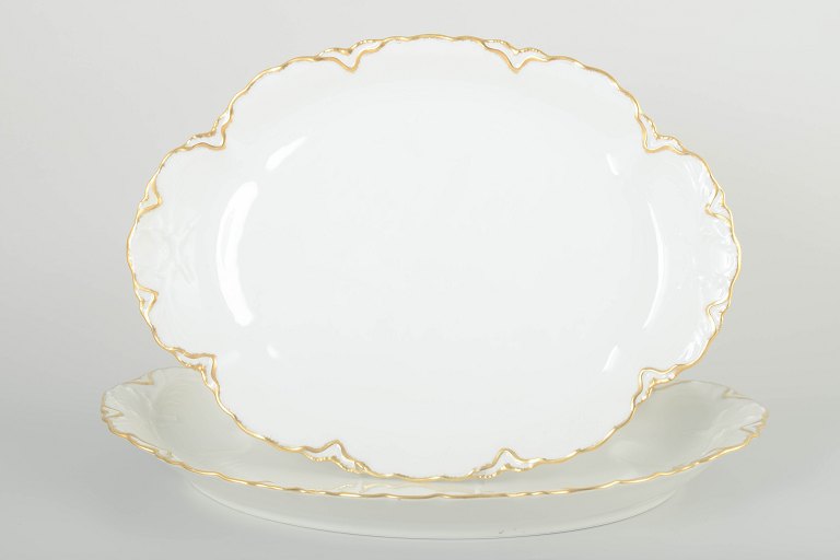 Haviland, France
2 oval dishes, 1940s.