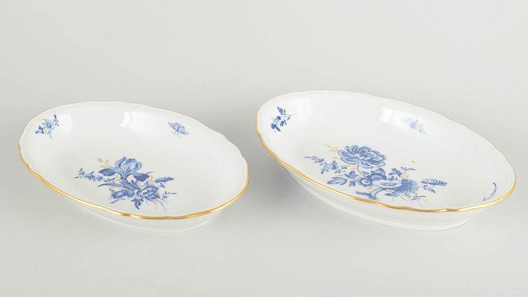Meissen
Two oval serving dishes, mid-20th century.