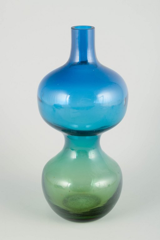 Scandinavian studio glass
Large art glass vase, 1970s.