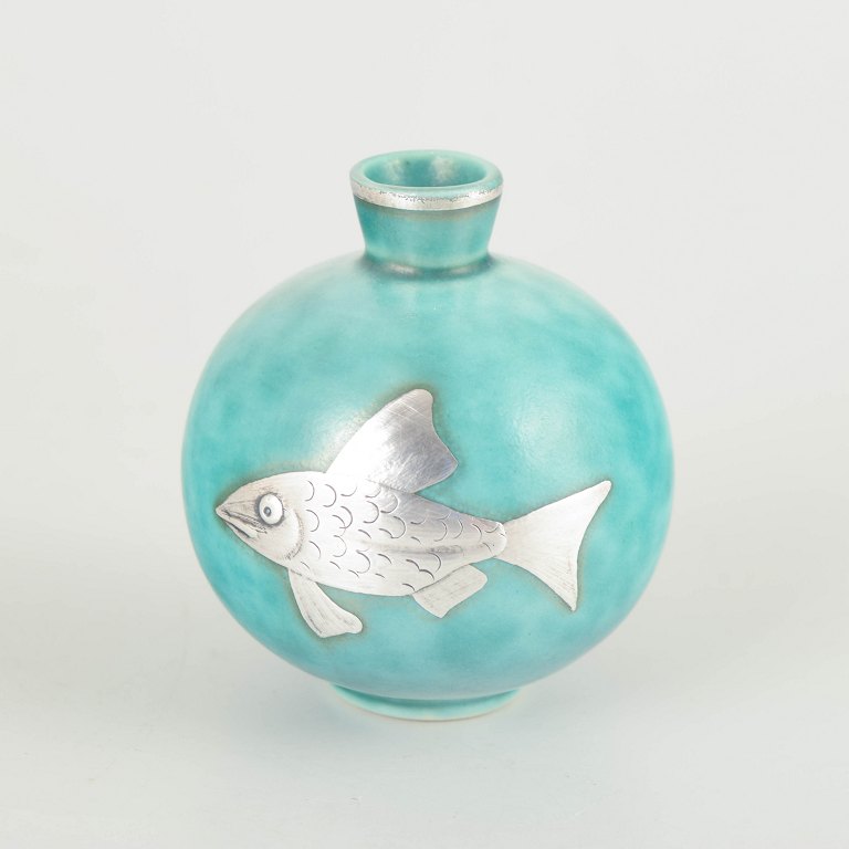 Wilhelm Kåge for Gustavsberg
Miniature vase from the Argenta series, 1940s.