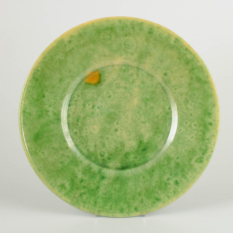 Biot Studio Potter
Large ceramic dish, 1970/80s.