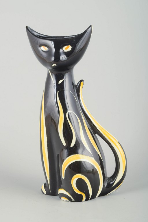 West Germany
Ceramic vase, 1970s.